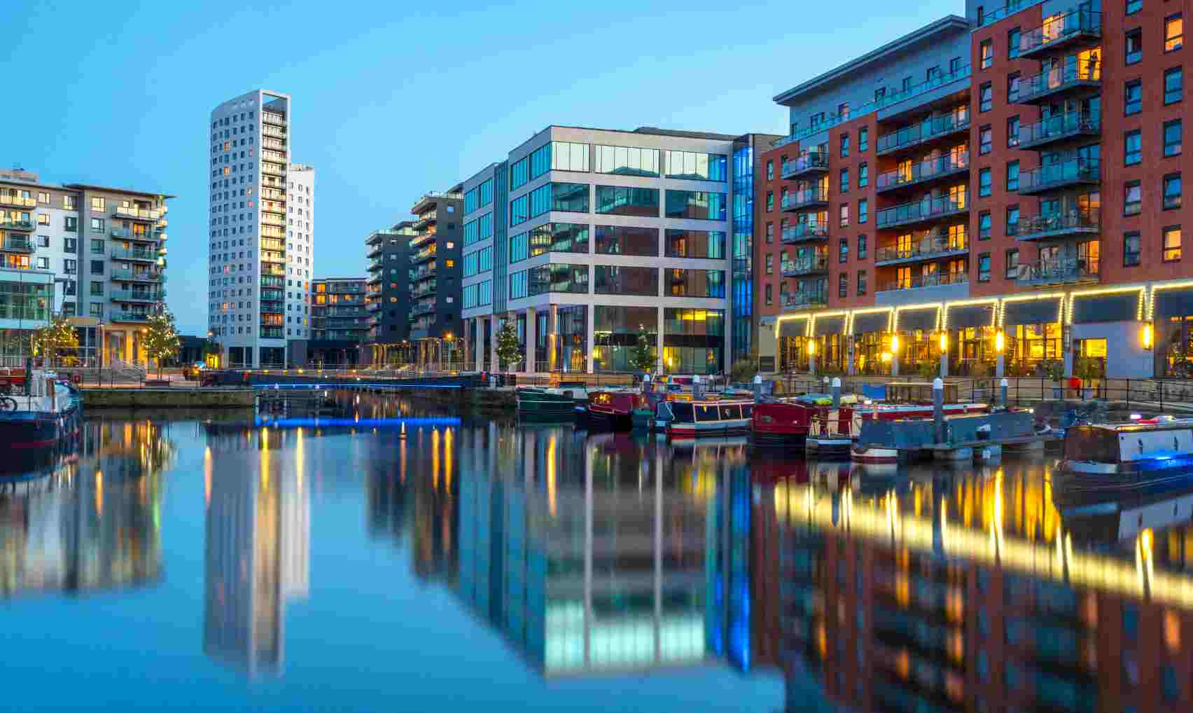 Leeds Cityscape and business district architecture