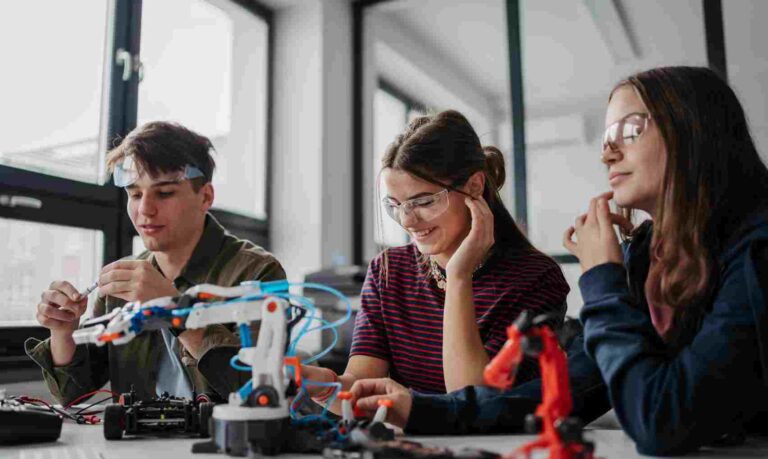 it support for schools