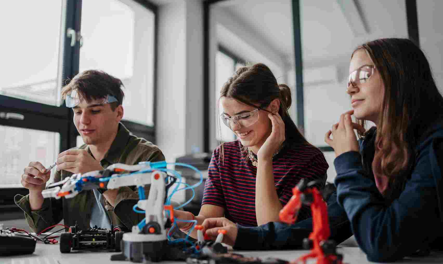 it support for schools